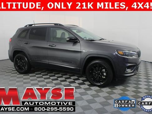 Used 2023 Jeep Cherokee Altitude Lux image 1