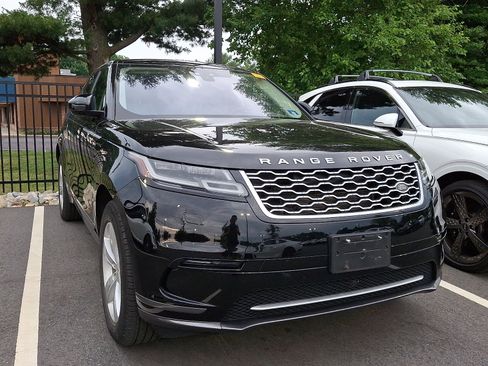 Used 2018 Land Rover Range Rover Velar S AWD/4WD image 2