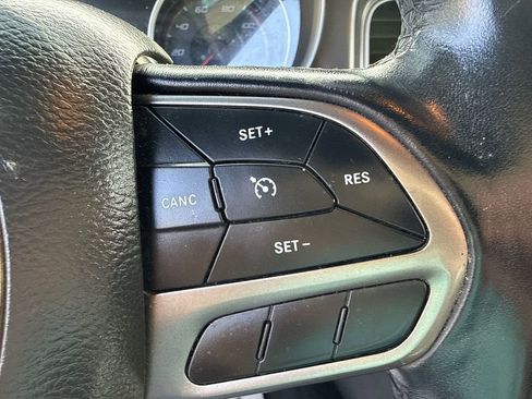Used 2021 Dodge Charger SXT w/ Leather Interior Group RWD image 11
