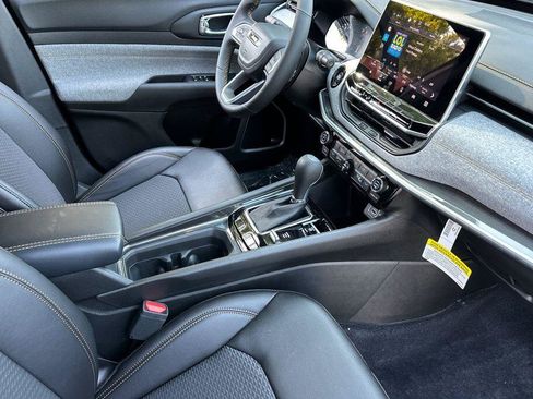 New 2026 Jeep Compass Latitude AWD/4WD image 16