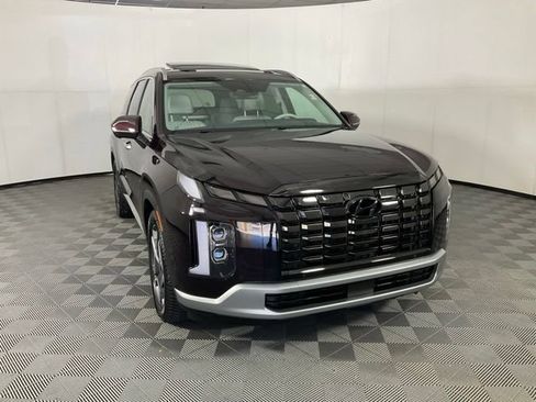 Used 2024 Hyundai Palisade Limited AWD/4WD image 3