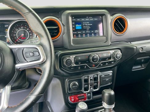 Used 2021 Jeep Gladiator Mojave w/ Safety Group AWD/4WD image 14