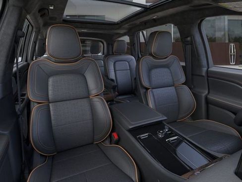 New 2025 Lincoln Aviator Black Label w/ Black Label Special Edition AWD/4WD image 10