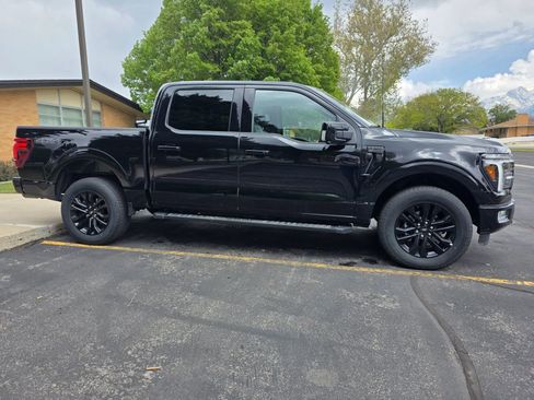 Used 2024 Ford F150 Lariat AWD/4WD image 18