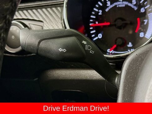Used 2017 Ford Mustang Coupe RWD image 12