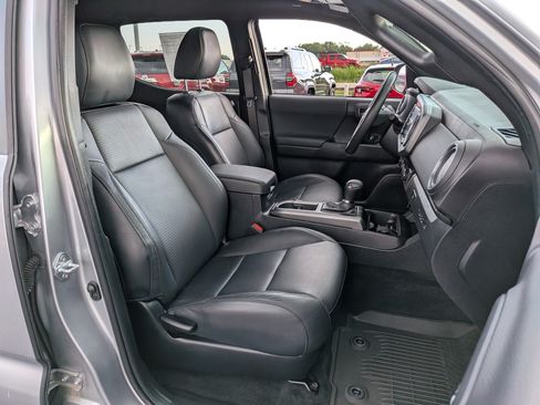 Certified 2023 Toyota Tacoma TRD Sport w/ TRD Premium Sport Package AWD/4WD image 25
