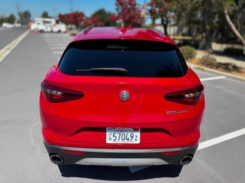 Used 2019 Alfa Romeo Stelvio RWD image 10