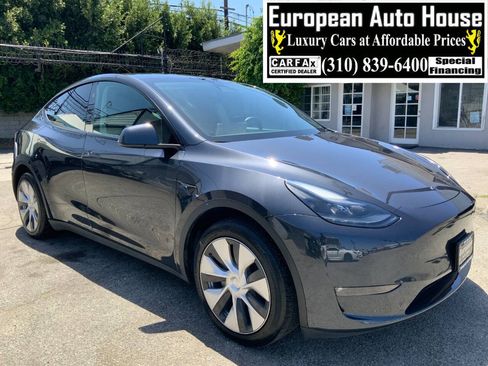Used 2024 Tesla Model Y Long Range AWD/4WD image 1
