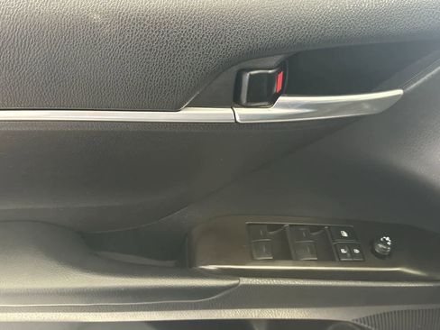 Used 2021 Toyota Camry SE w/ Audio Upgrade Package FWD image 13