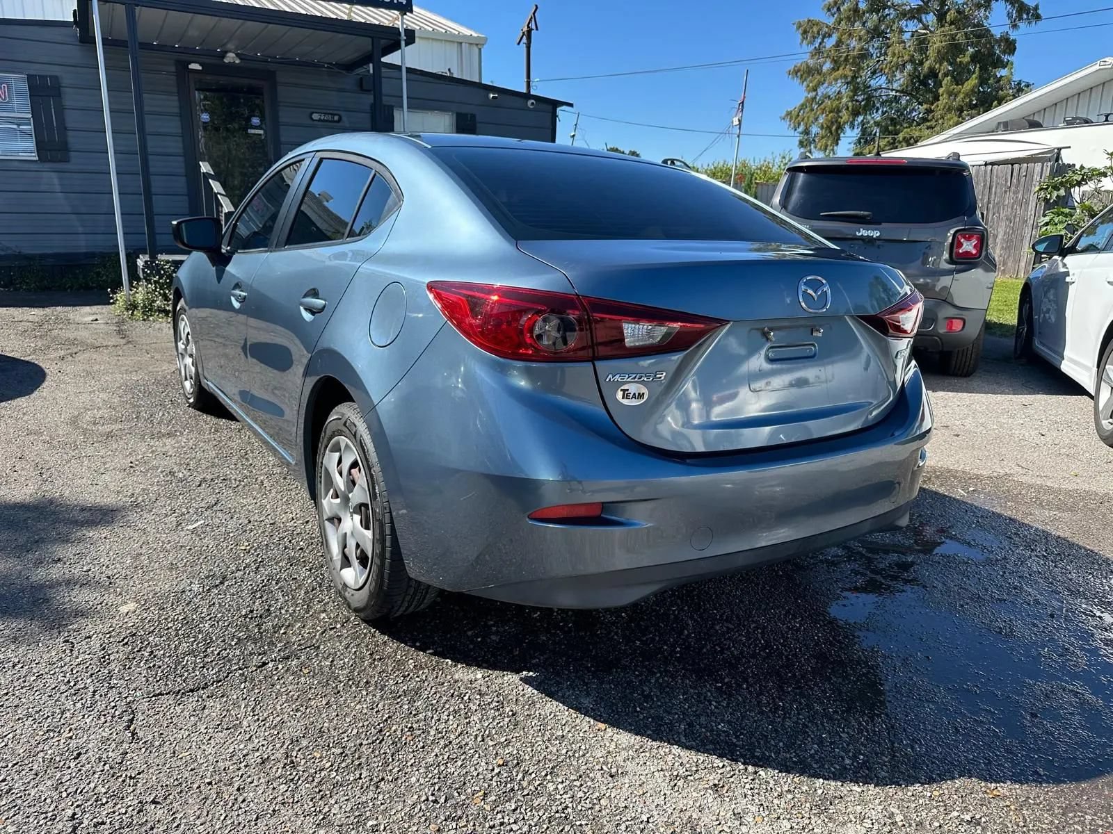 Used 2015 MAZDA MAZDA3 i SV FWD image 5