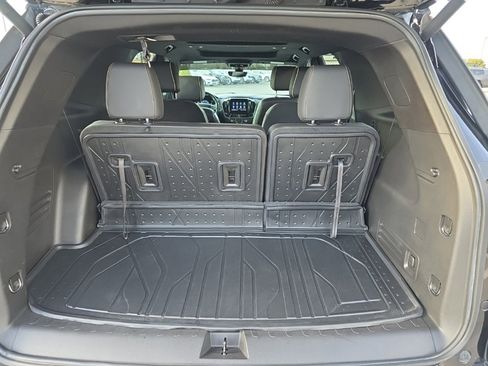 Used 2022 Chevrolet Traverse Premier w/ Redline Edition image 5