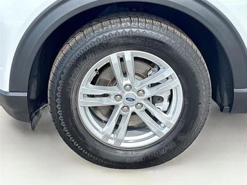 Used 2023 Ford Explorer XLT w/ Equipment Group 202A image 17