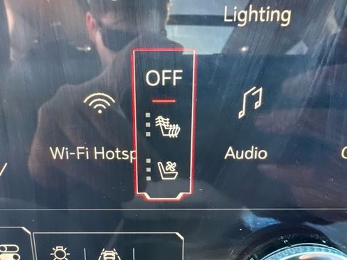 Certified 2024 GMC Acadia Denali w/ Super Cruise Package image 16