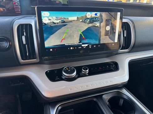 Certified 2025 Ford Expedition Active image 40