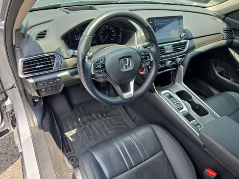 Used 2021 Honda Accord Touring image 15