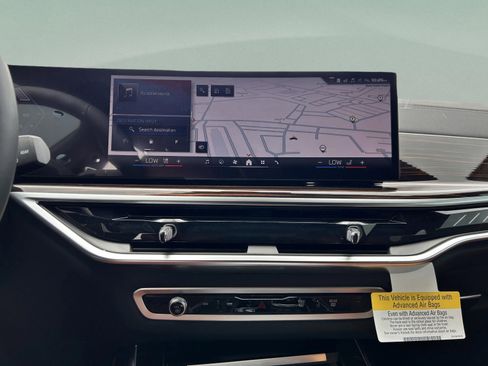 Used 2026 BMW X7 M60i image 12