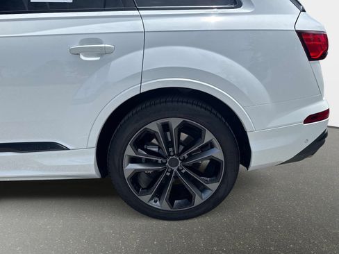 Certified 2026 Audi Q7 3.0T Premium Plus w/ Premium Plus Package AWD/4WD image 9