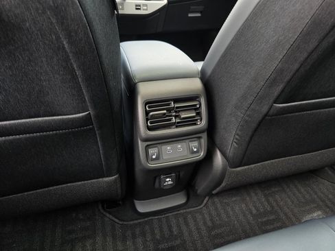 New 2026 Nissan Leaf Platinum+ FWD image 16
