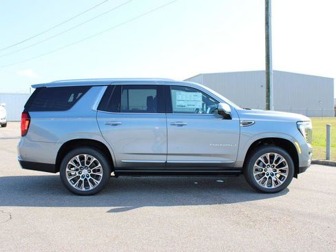 New 2026 GMC Yukon Denali w/ Sun & Power Step Package RWD image 19