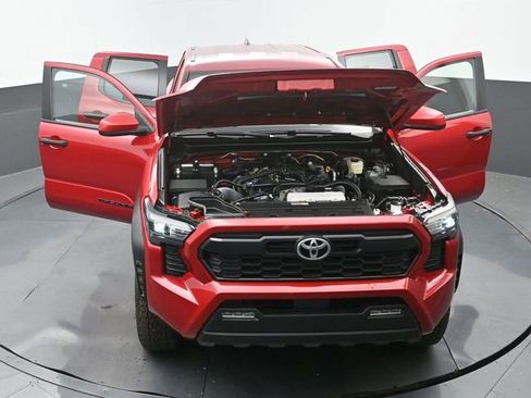 Used 2025 Toyota Tacoma TRD Off-Road AWD/4WD image 34