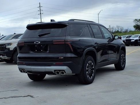 New 2026 Chevrolet Traverse Z71 w/ Enhanced Driving Package AWD/4WD image 3