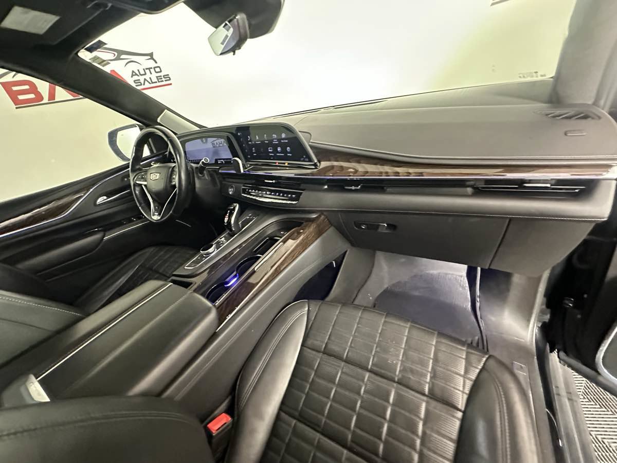 Used 2021 Cadillac Escalade ESV Sport Platinum w/ LPO, ONYX Package AWD/4WD image 21