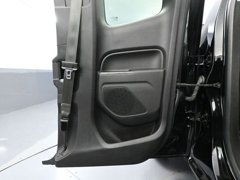 Used 2018 Chevrolet Colorado W/T image 37