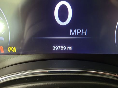 Used 2020 Jeep Grand Cherokee Altitude image 10