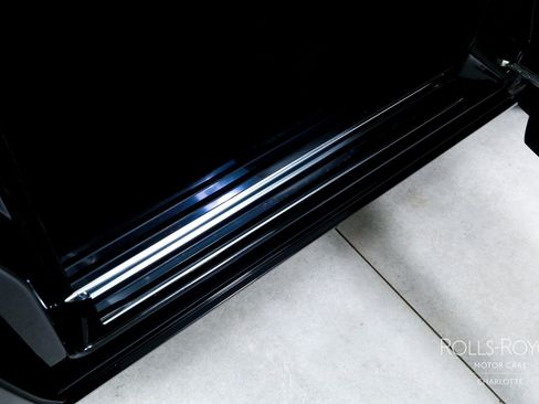 Used 2020 Rolls-Royce Phantom Sedan RWD image 25