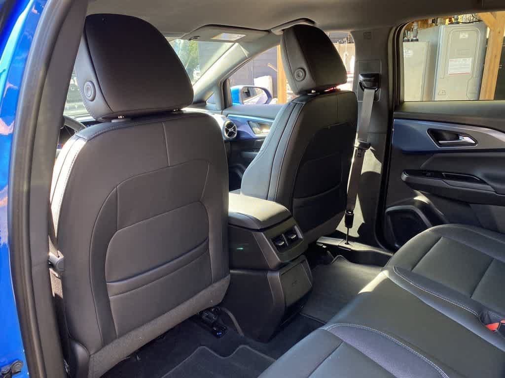 Used 2024 Chevrolet Equinox EV LT w/ LPO, Trailering Package AWD/4WD image 15