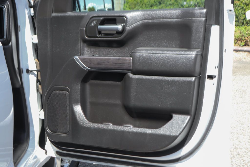 Used 2019 Chevrolet Silverado 1500 LTZ AWD/4WD image 39