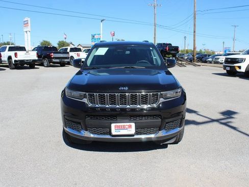 Used 2023 Jeep Grand Cherokee L Laredo image 2