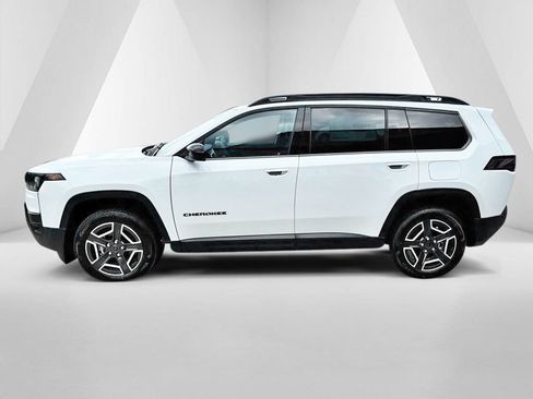 New 2026 Jeep Cherokee Laredo AWD/4WD image 4