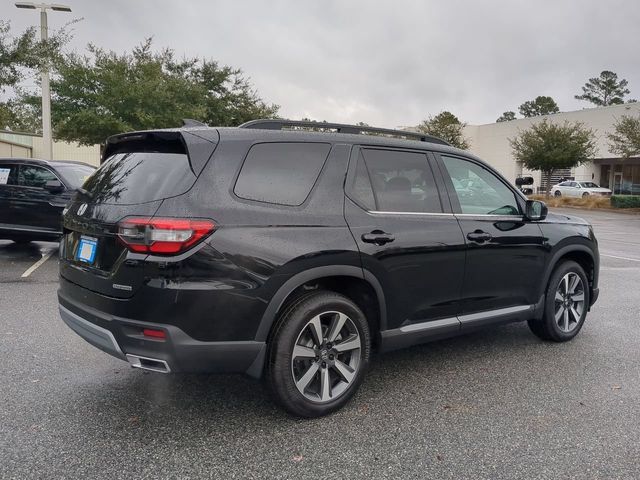 Used 2024 Honda Pilot Touring image 4