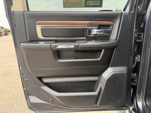 Used 2015 RAM 1500 Laramie w/ Convenience Group AWD/4WD image 25