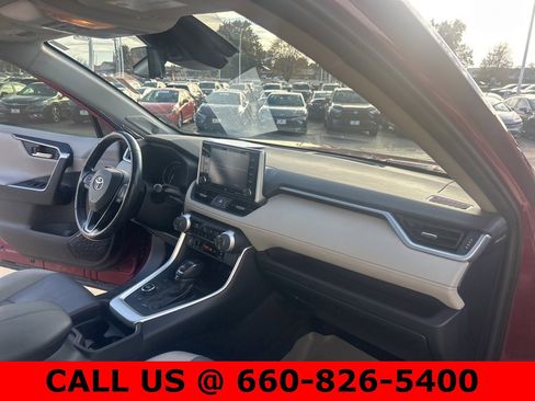 Certified 2019 Toyota RAV4 Limited image 24