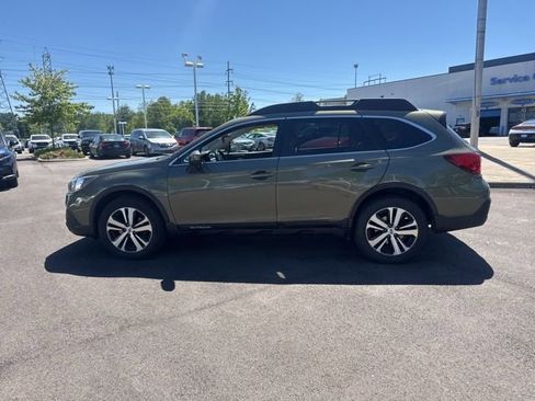 Used 2019 Subaru Outback 2.5i Limited AWD/4WD image 14