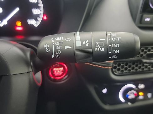 Certified 2025 Honda HR-V Sport image 28