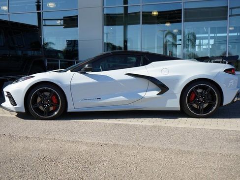 Used 2022 Chevrolet Corvette Stingray w/ Z51 Performance Package image 10