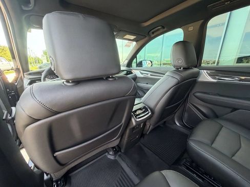 Used 2024 Cadillac XT6 Sport w/ Technology Package AWD/4WD image 16