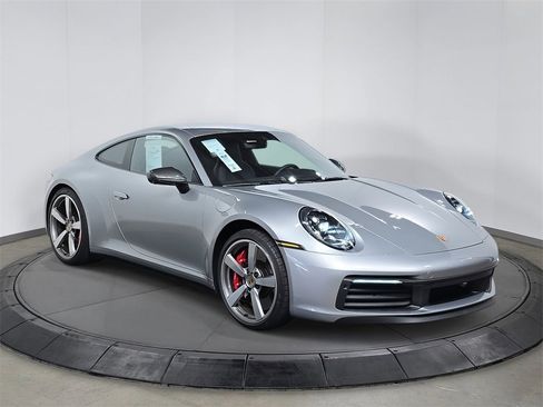 Certified 2024 Porsche 911 Carrera T image 9