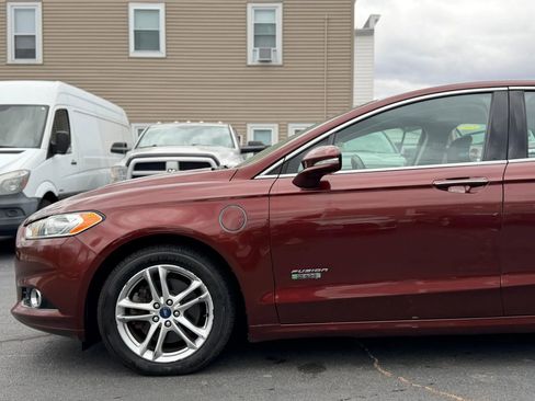 Used 2016 Ford Fusion Energi Titanium w/ Driver Assist Package image 7