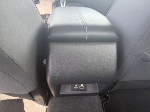 Used 2025 Nissan Altima 2.5 SV FWD image 15