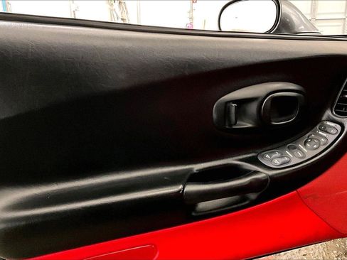 Used 2004 Chevrolet Corvette Coupe w/ Preferred Equipment Group image 23