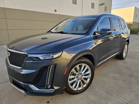 Used 2020 Cadillac XT6 Premium Luxury FWD image 1