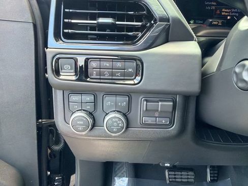 New 2026 GMC Yukon AT4 Ultimate AWD/4WD image 30