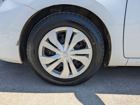 Used 2023 Nissan Versa S image 27