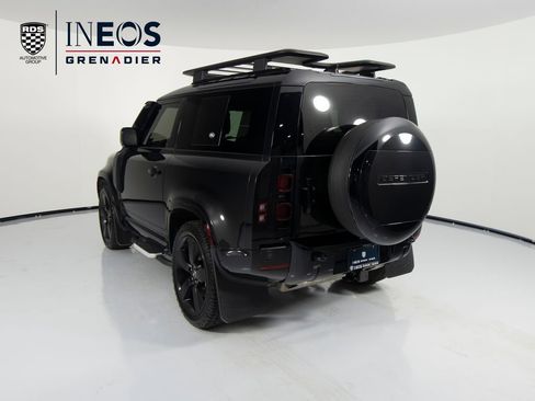 Used 2024 Land Rover Defender 90 X-Dynamic SE AWD/4WD image 7