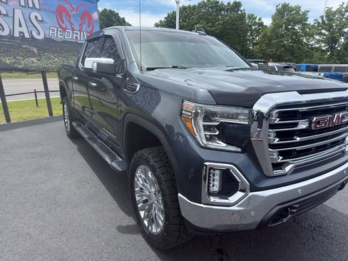 Used 2019 GMC Sierra 1500 SLT w/ SLT Premium Plus Package AWD/4WD image 3