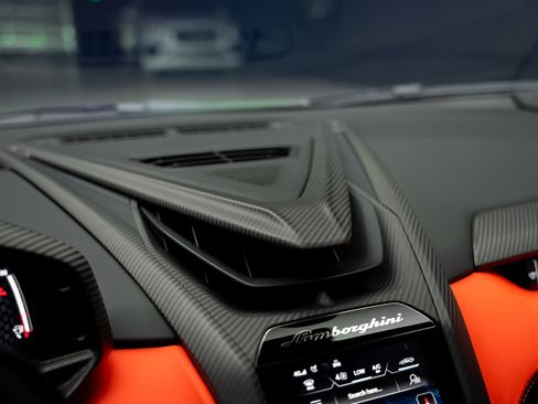 Used 2024 Lamborghini Revuelto AWD/4WD image 56